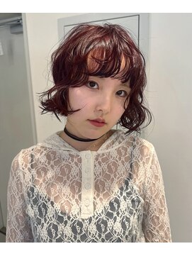 フォト イケブクロ(foto IKEBUKURO) ◯レッドカラーのボブ/パーマ風スタイリング/秋冬柔らかく