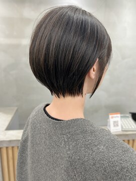 ロンドプロフィール 浦和(Lond profil) 大人可愛い20代30代40代黒髪前下がりショートボブ丸みショート◎