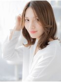 センターパート/アッシュベージュ/外ハネ/透明感/外国人風/30代g