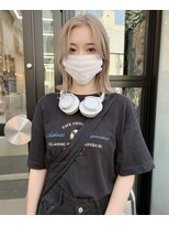 ホワイトベージュ