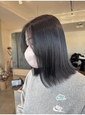 ネイビーブラック透明感ブルーグレー外ハネボブ暗髪寒色カラー