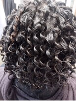 ミニィバイミラーズ(Miniy by Miroirs)&nbsp;スパイラルウェーブパーマ