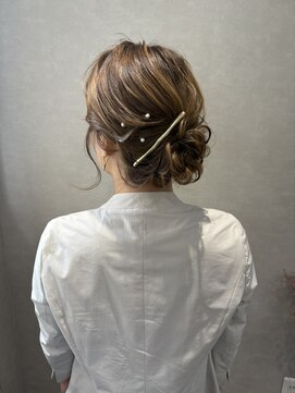 エストレーラ(estrela) 『estrela』大人可愛いアップスタイル