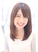 大人気のストレートロブ、スタイル