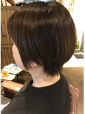 耳襟足スッキリするメリハリボブ。