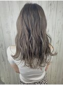 ハイライトグラデーショングレージュカラー/ゆるふわロング