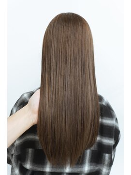 シカ(sica) グレーがかったヌーディベージュ