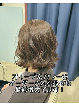 クララ バイ マニスオブヘアー(CLALA by Manis of hair) 大人可愛いオリーブグレージュ♪