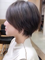 ビュー フクオカ(VIEW FUKUOKA)&nbsp;美髪にオトナかわいいホワイトグレージュネビージュショートボブ