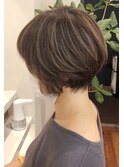 魅力倍増カールセミディショートヘア姫カットダークアッシュ白髪