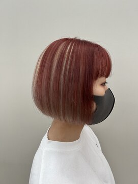 イーエル グランデ(e.ll grande) レッド&ホワイトの個性派カラー