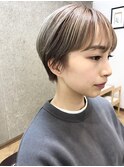 ショート　金髪　ハンサム