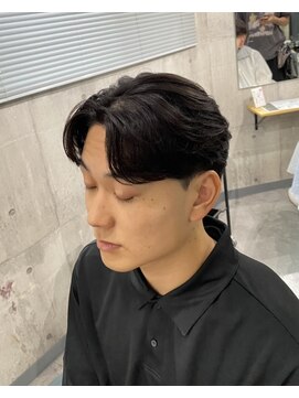 ビカムメンズヘアー 栄店(become men's hair) ナチュラルセンターパート