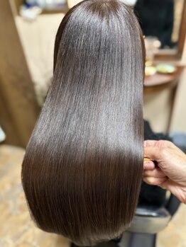 サロン ド シュウの写真/年齢による髪のお悩み《うねりや癖》に、最上級の髪質改善【メテオトリートメント】で圧倒的な艶と手触り◎
