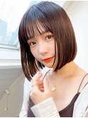 20代◎暗髪ミニボブ×ぱつっとライン