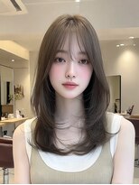 ケシキ 表参道 原宿(kesiki.)&nbsp;ミディアムレイヤー顔周りカットハッシュカットワンホンレイヤー