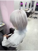 ホワイト×ペールブルー