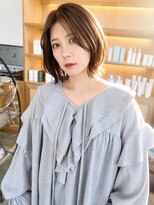 ユラギ フロム ユイマァル 倉敷(YURAGI from YUIMARL)&nbsp;倉敷ミディアムレイヤー30代40代50代ブリーチベージュくびれヘア