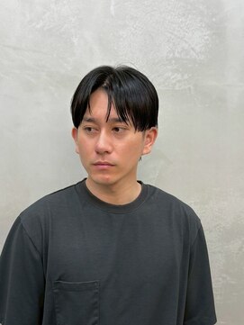 サームマン 人形町(SARM MAN) 大人の余裕を感じる王道センターパートヘア