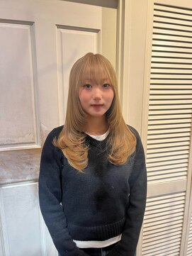 カシェル トウキョウ(Cashel Tokyo) ミルクティーカラーとレイヤーカット