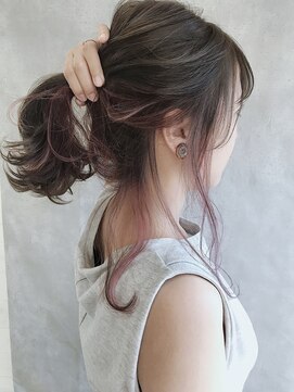 アンダーバーホワイト(_WHITE) 難波店ワンレンレイヤー