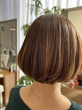 ヒアカアヴェダ 天神VIORO (Heaka AVEDA) ハイライト【３０代/４０代/白髪ぼかし/艶カラー】Ｄ