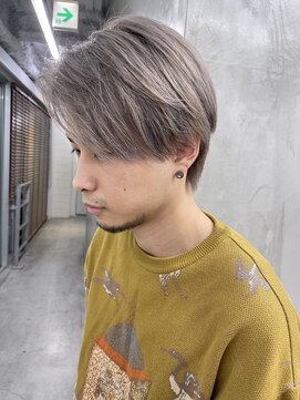 キラ 原宿(KILLA) メンズ眉毛バーバーツイストパーマダブルカラーセンターパート