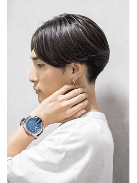 ジェイドゼロウィズアクロス(JADE -zero- with AKROS) センターパートカルマパーマ韓国マッシュ