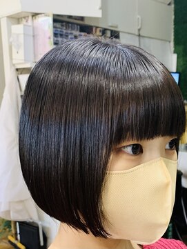 レガーロ(regalo) 水平ボブ・フロントパッツン