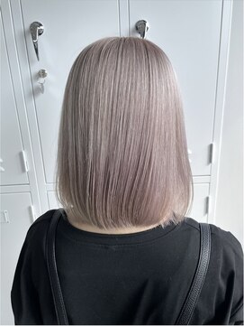 ハイブ 金沢(Hive) 10代20代ショートボブブリーチハイトーンカラー髪質改善ツヤ髪