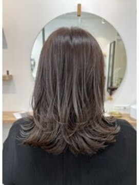 シアエミュー 新越谷店(SHEER emu) 【seina】ハイライトグレージュ×ミディアムレイヤー