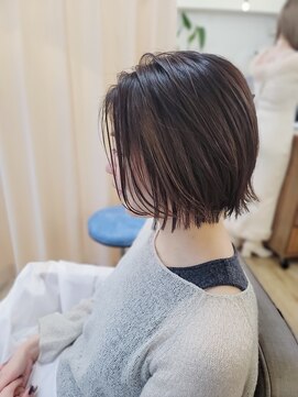 アバント(avant) 顎ライン切りっぱなしボブ