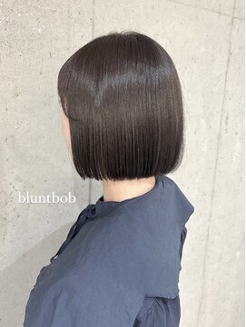 リリアン(ReLien) パツっと大人可愛いボブ