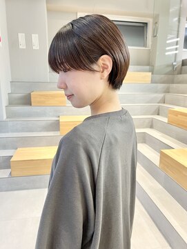 カケル(×.) マッシュショート／暗髪ショート/就活カット