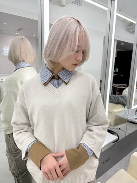 テイス 新宿(TACE) 韓国ホワイト[メルティカラー/フェミニンロング/新宿]