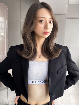 ジーナリア(Xena ria) 《袴田》ミディアムレイヤー/オリーブベージュ