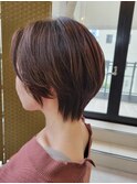 耳かけショートボブ　絶壁解消ヘア　クビレショート