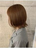ナチュラルブラウン+切りっぱなしボブ
