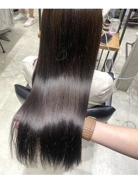 フェリア 渋谷(Feria) 【Feria 渋谷】ブリーチ毛×透明感ダークブラウン "Tsuyuki"