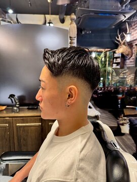 バレス 田町(BALES) [スキンフェード/ツイストスパイラル/田町]