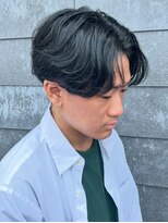 ヒュイル バイ ニアウ(Hwyl by Niau)&nbsp;メンズマッシュセンターパートスパイラルパーマニュアンスパーマ