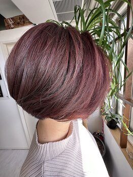大人気のショート・ボブスタイルもお任せ！あなたの毛流れやクセを生かして美しいフォルムを作り出します。