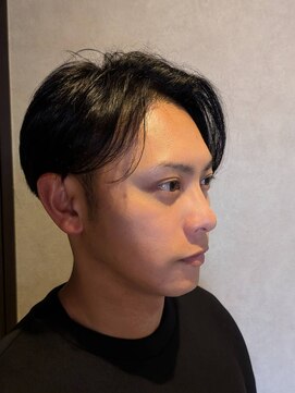 ワンワンオー バーバーショップ コンチネンタル(@110 BARBER SHOP continental) センターパート