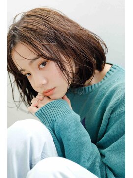 ムウ 難波(MOU) ボブミルクティーブロンドダークブルーワンホンレイヤー30代40代