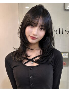 ベル 新宿(Belle) 大人ヘア 重く見えないロングヘア ベージュカラー オリーブ