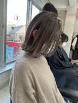 イキ 表参道(iki omotesando)&nbsp;モード/無造作ウェーブ/大人ガーリー[表参道駅]