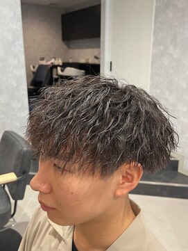 アビールブレ 新潟万代(ABEY LEVRAI) カット＋パーマ