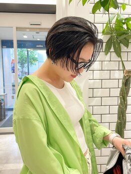 スプリング ウシワカマル(SPRING@ushiwakamaru)の写真/女性らしい丸みのあるショートから、カッコいいクールなショートまで幅広く似合わせます◎