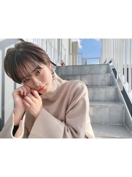 大人女性の魅力を引き出す、こだわりのグレイカラーで、あなたに似合う色味を実現します。