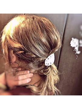 キャン 温品店(CAN) 【CAN】 NKD 朝アレンジスタイル☆三つ編みツイスト